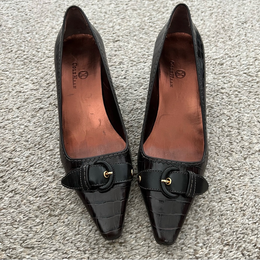 Cole Haan Women's Black Croc-Embossed Pointed Toe Pumps Size 9